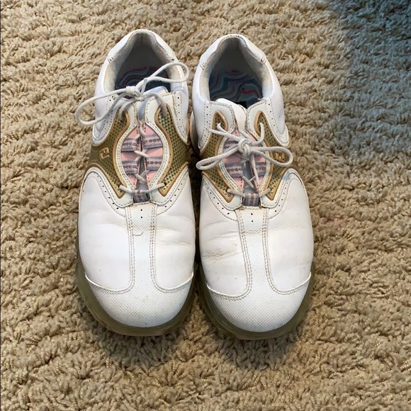 Woman’s Footjoy Golf Shoes - Picture 2 of 3